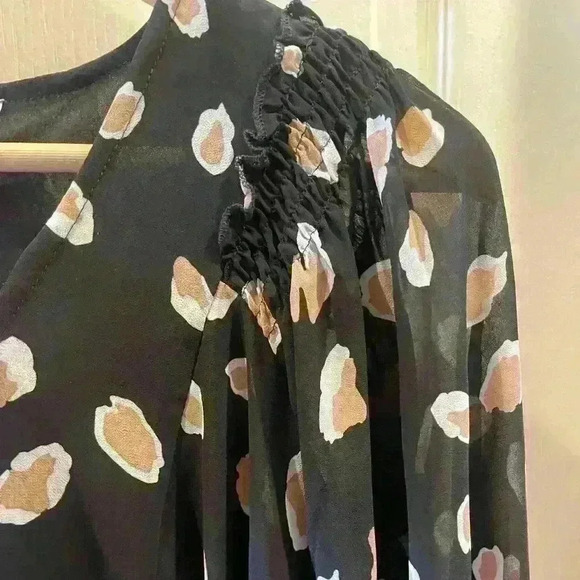 Umgee babydoll dress with balloon sleeves. NWT. Size Medium. - Picture 3 of 6